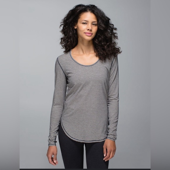 lululemon athletica Tops - Lululemon Yogini 5 Year Long Sleeve Tee